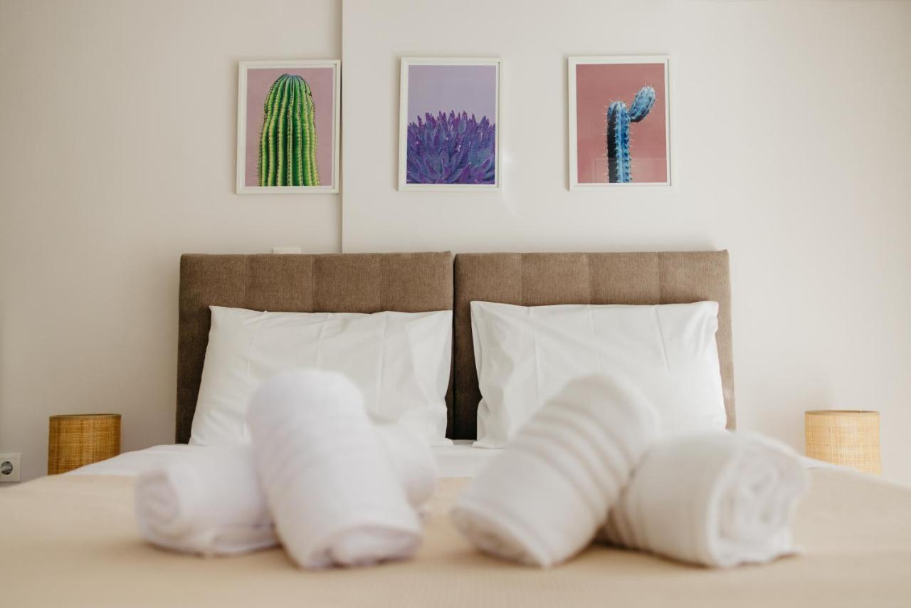 Cactus - Blooming Garden Apartments Kalamata Exterior foto